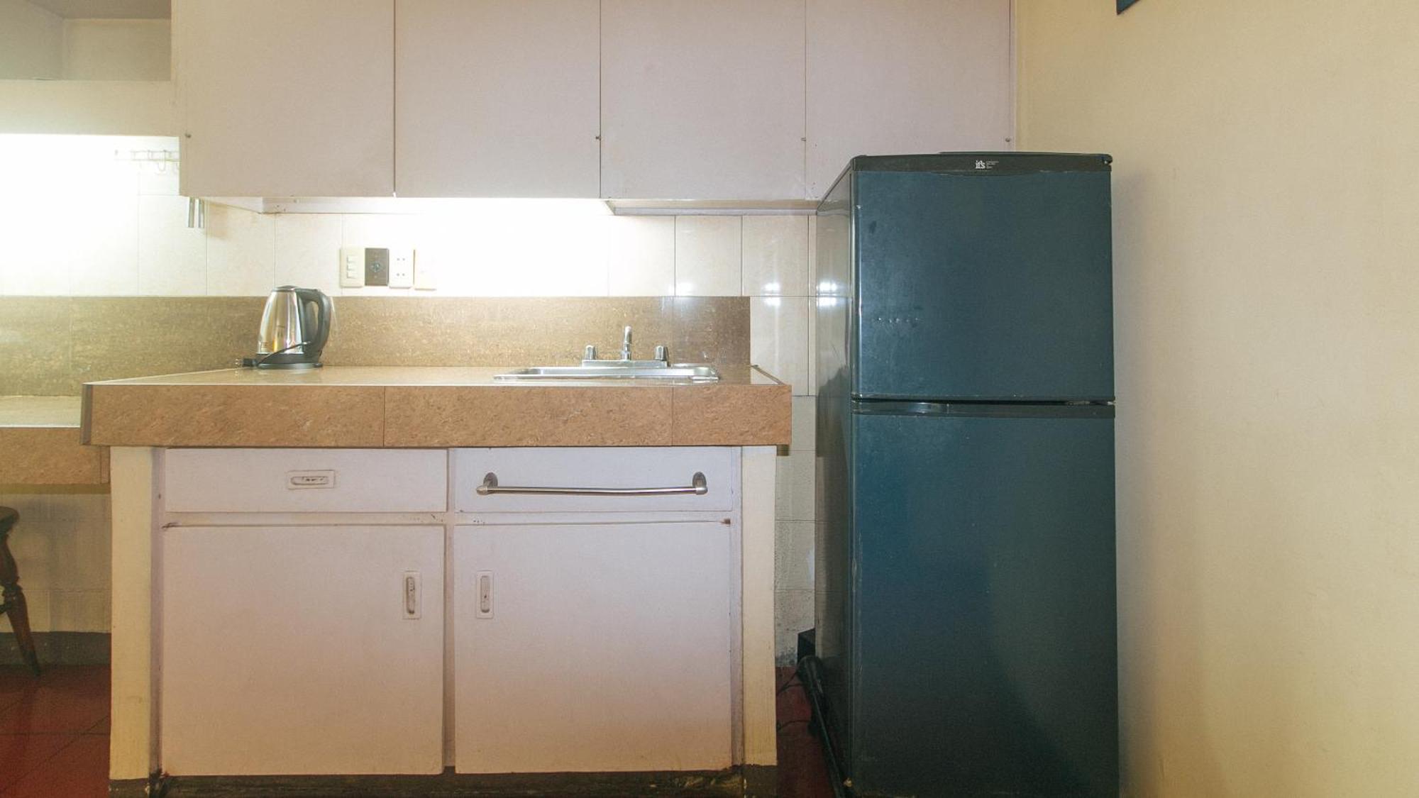 Reddoorz At Broadway Court Apartelle Quezon City Exterior photo